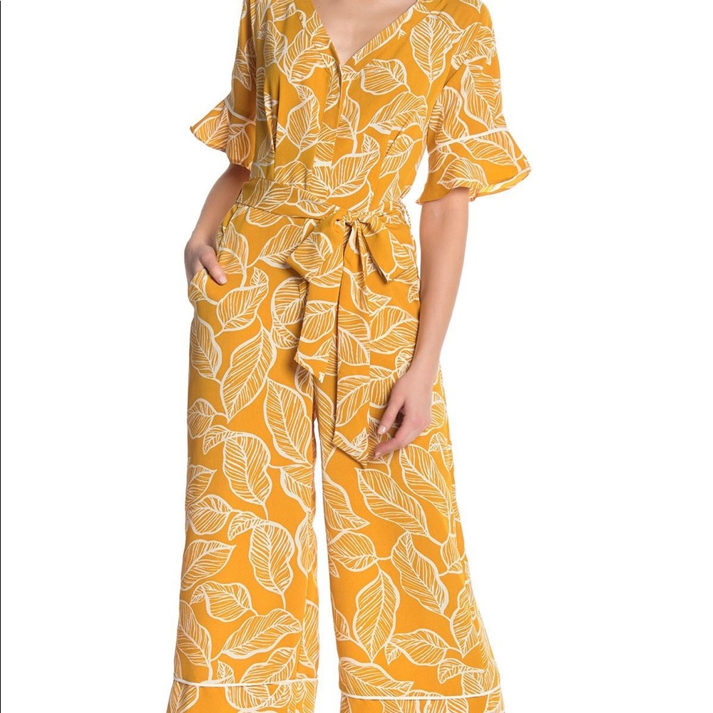 EUC ECI Palm Print Jumpsuit in Yellow size 12! - Picture 1 of 4